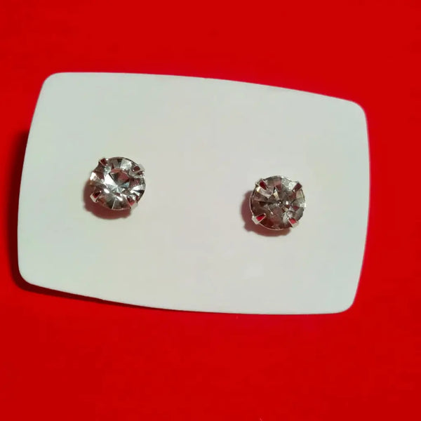 Women's 4 Claw Solitaire Stud Earrings